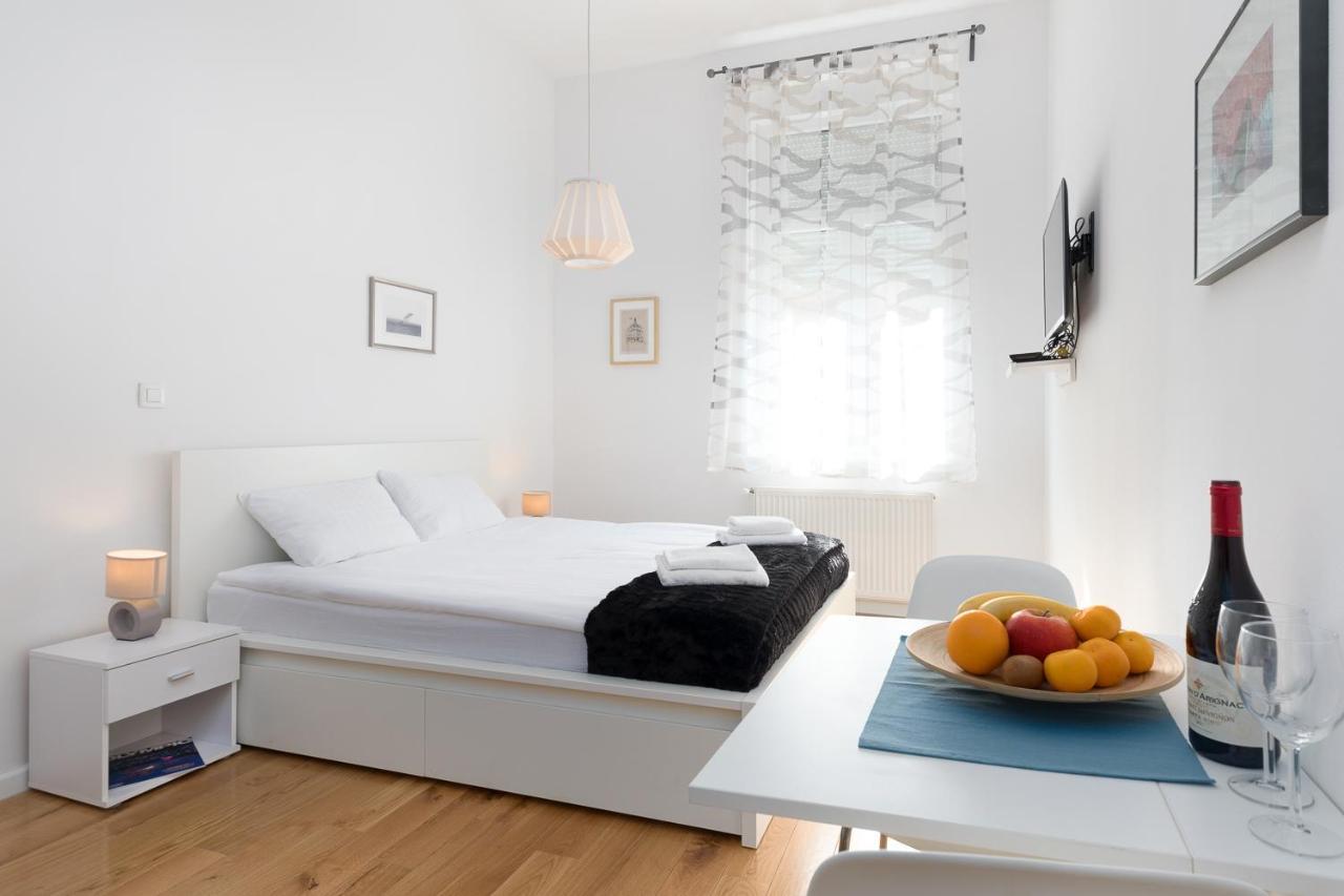 Modern Studio Near Park Zrinjevac And Main Square Zagreb Exterior foto